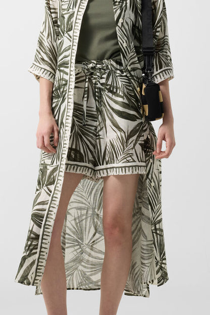 Carmel Linen Bermuda Shorts In Olive Green/Cream