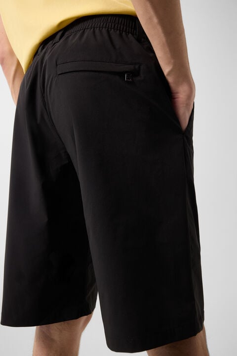 Marc shorts in Black