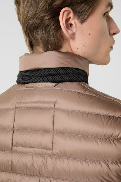Lasse Lightweight Down Waistcoat In Mud