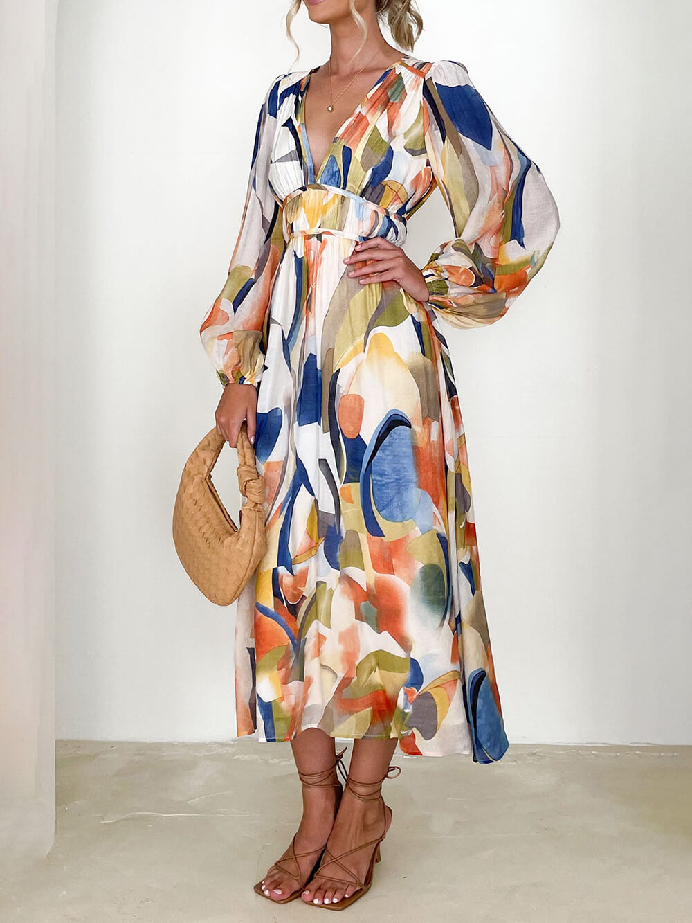 Buntes Maxikleid mit geometrischem Muster